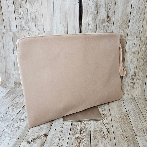 NEW Valentino Laptop Pouch/case - Picture 5 of 11